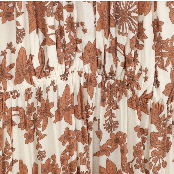 Floral tiered halter dress - Picture 5 of 6